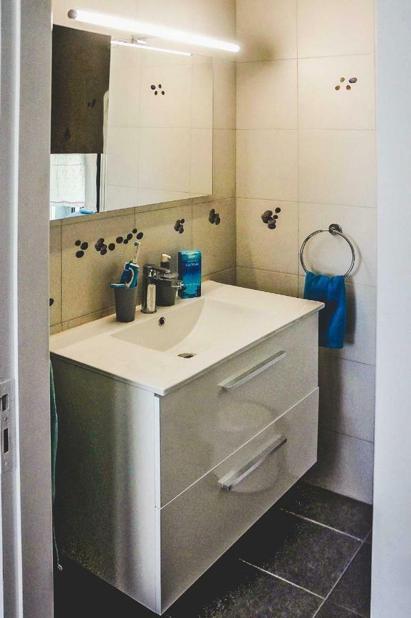 Beautiful House Ideal For Families Varos Luaran gambar